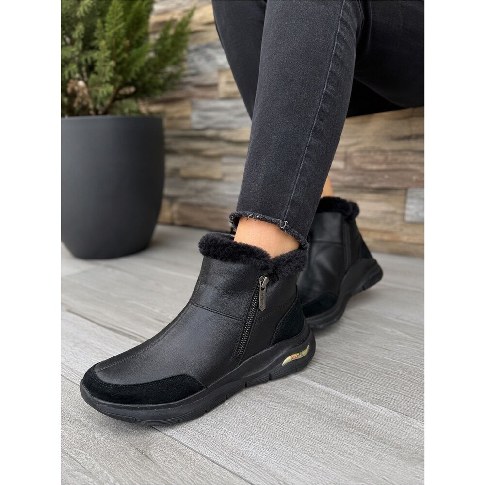 Skechers Arch Fit Women’s 11 Black Leather Faux Fur Ankle Boots Zip Comfort